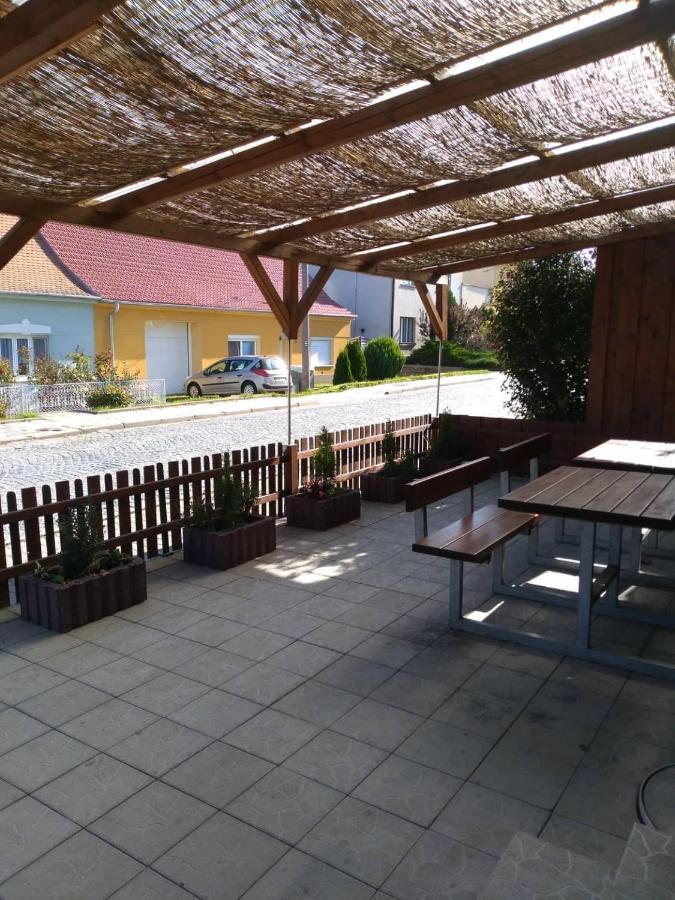 Apartman U Sudu Kobyli Экстерьер фото